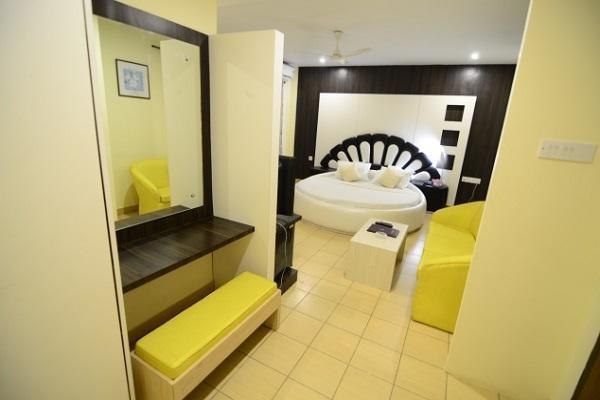 Hotel Little Palace Dibrugarh Exteriér fotografie